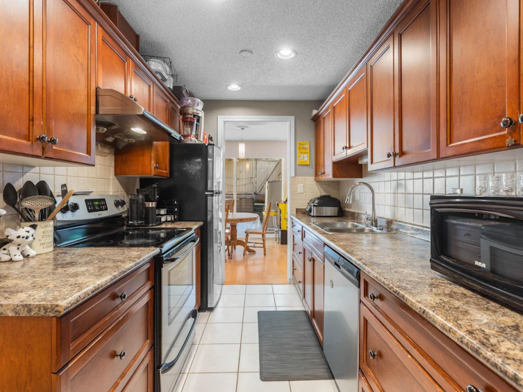 9010 Centaurus Circle, Burnaby, BC, V3J 1C2 - 20