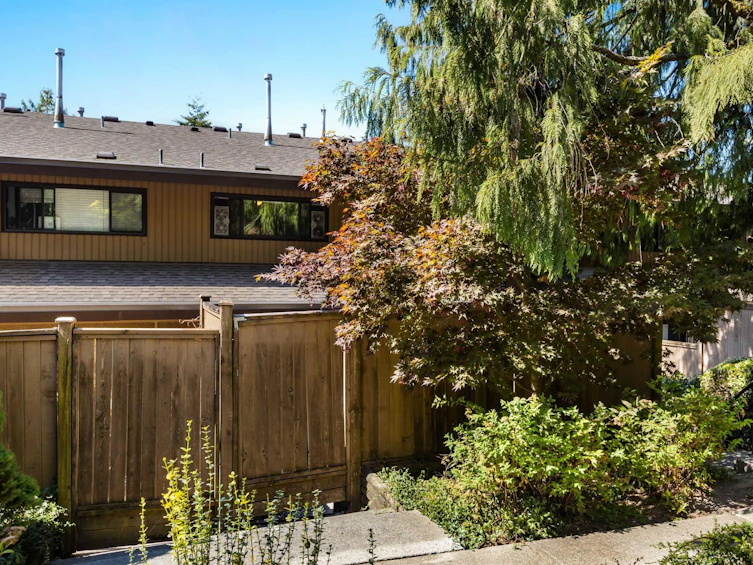 9010 Centaurus Circle, Burnaby, BC, V3J 1C2 - 39