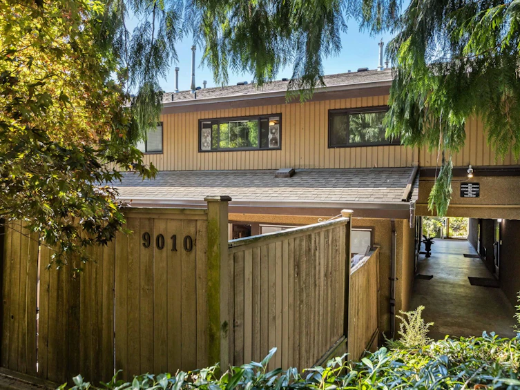 9010 Centaurus Circle, Burnaby, BC, V3J 1C2 - 38