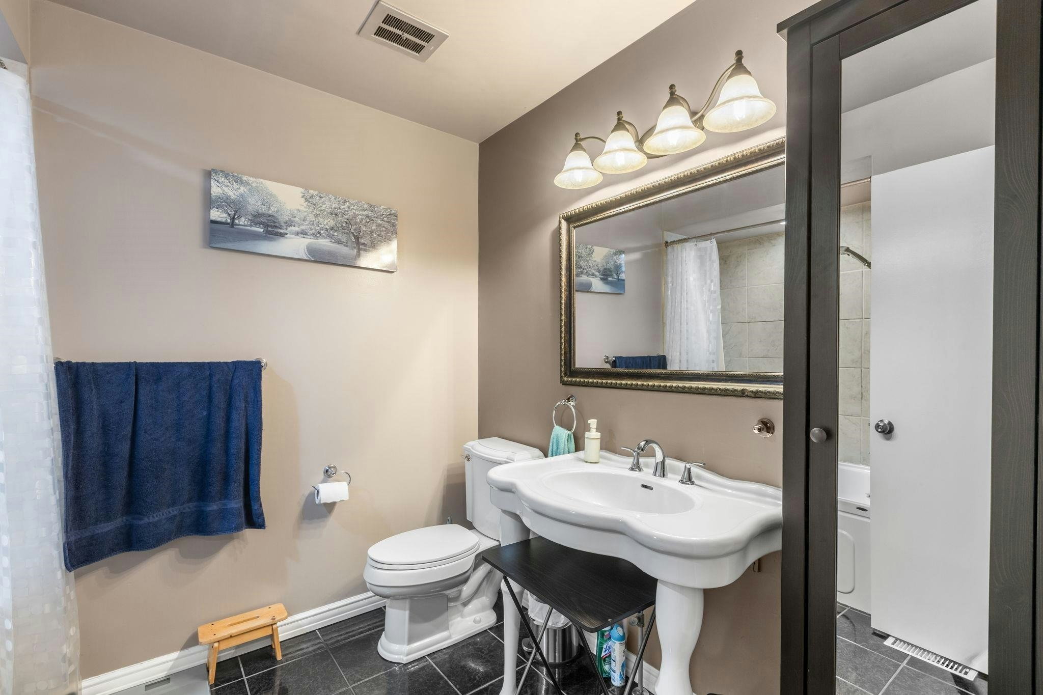 9010 Centaurus Circle, Burnaby, BC, V3J 1C2 - 32