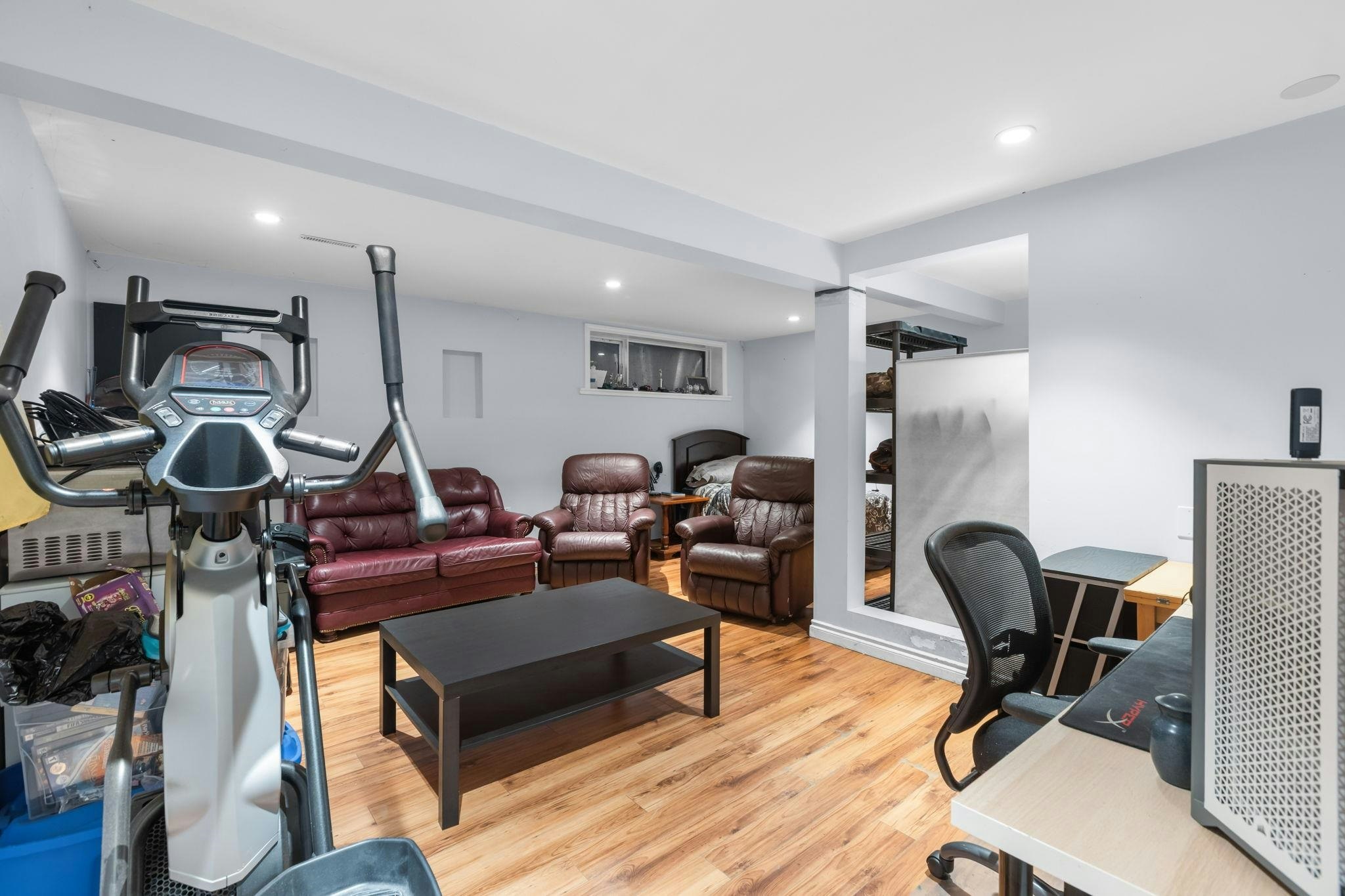 9010 Centaurus Circle, Burnaby, BC, V3J 1C2 - 33
