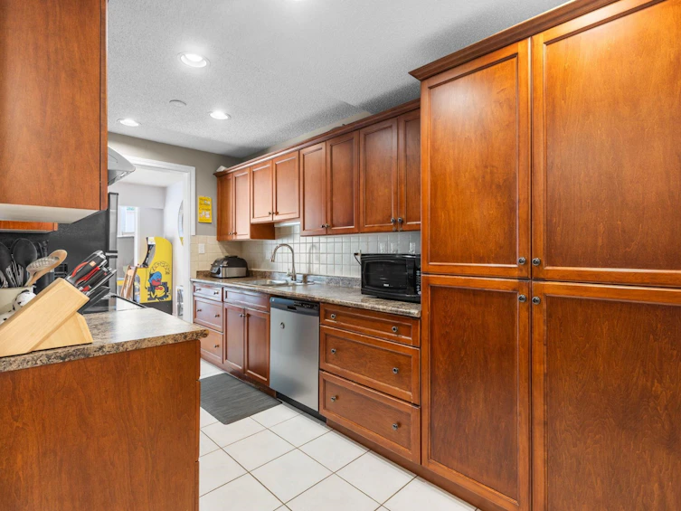 9010 Centaurus Circle, Burnaby, BC, V3J 1C2 - 19