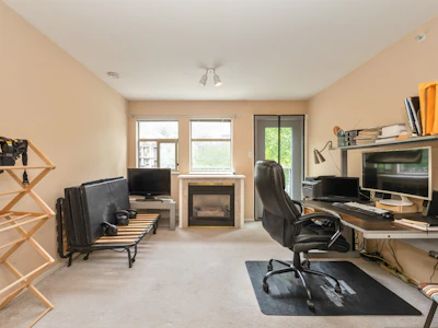 414-1591 Booth Avenue - 3