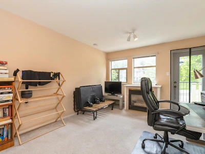 414-1591 Booth Avenue - 4