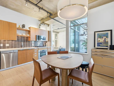 604-495 W 6th Avenue - 4