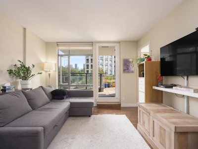 508-3660 Vanness Avenue - 3