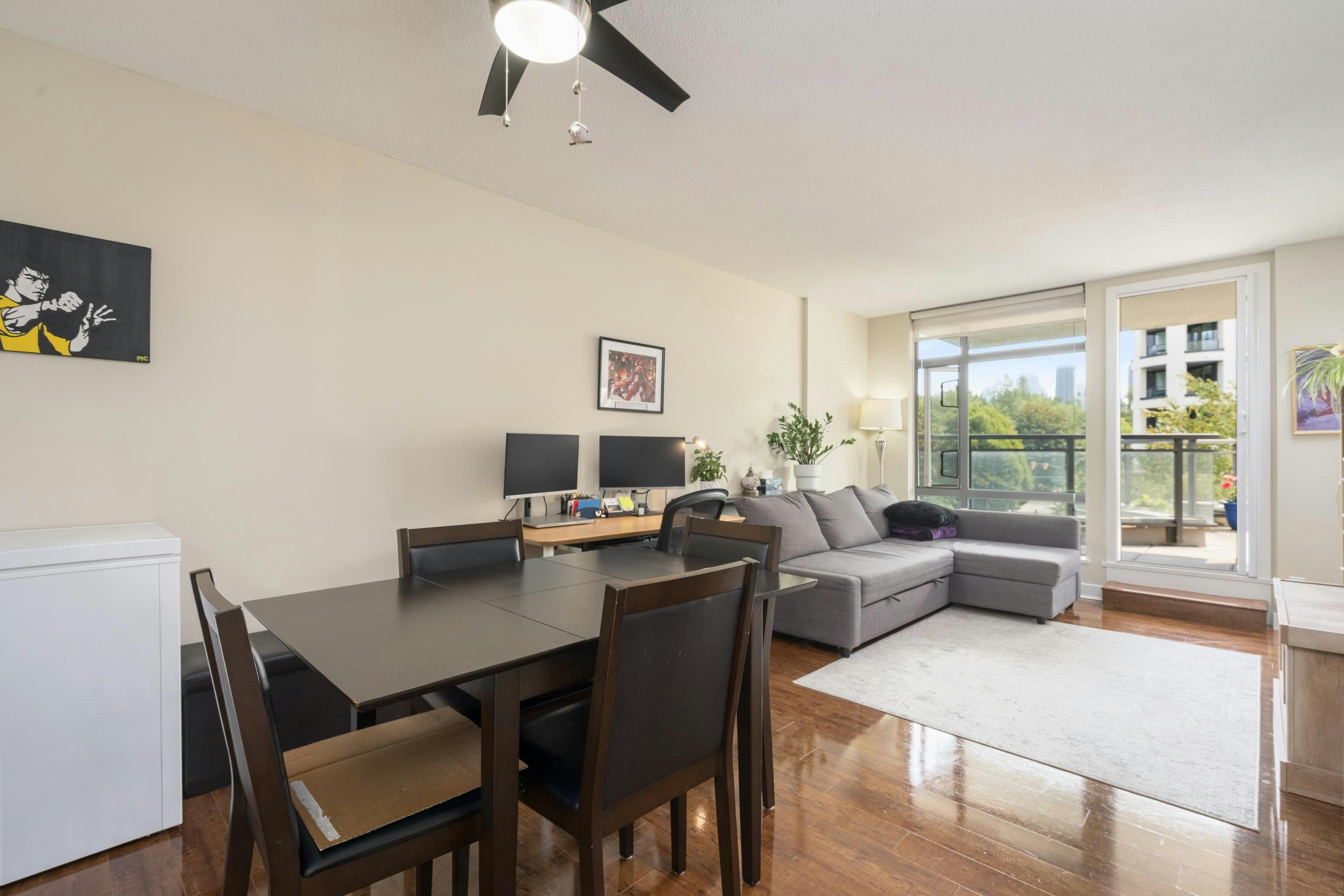 508-3660 Vanness Avenue - 5