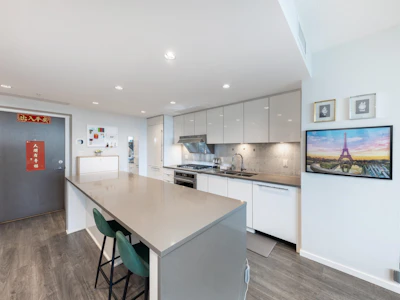 2805-5883 Barker Avenue - 4