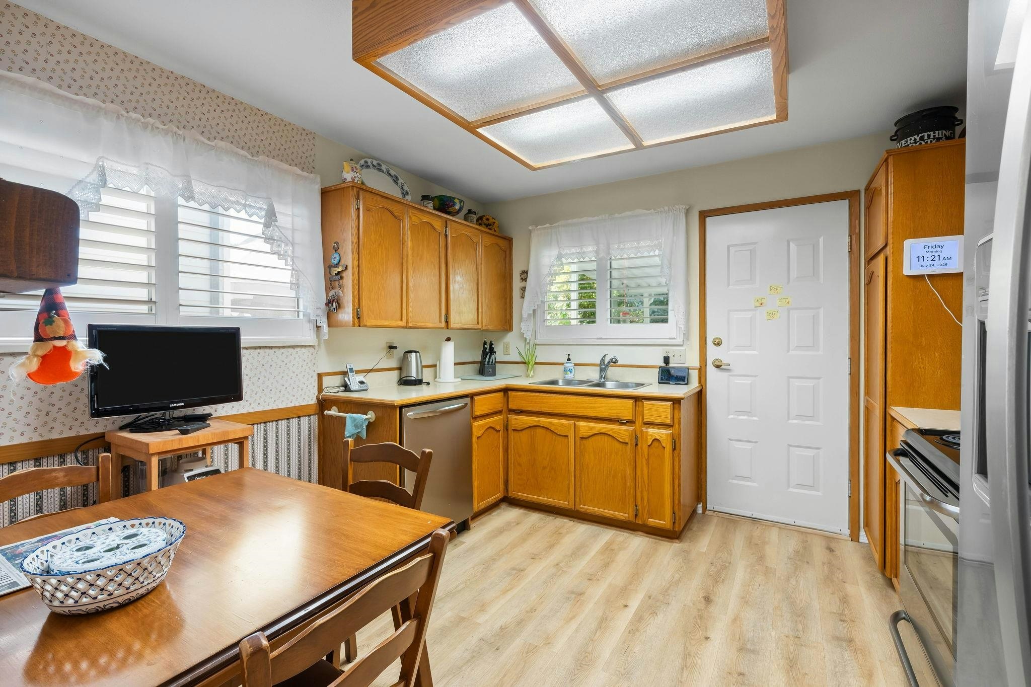 23410 Nightingale Avenue, Maple Ridge, BC, V2X 9C8 - 10