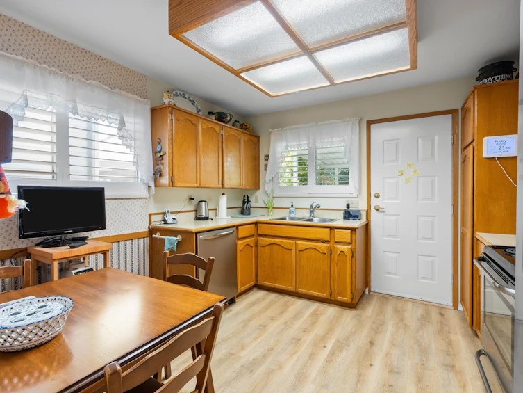23410 Nightingale Avenue, Maple Ridge, BC, V2X 9C8 - 10