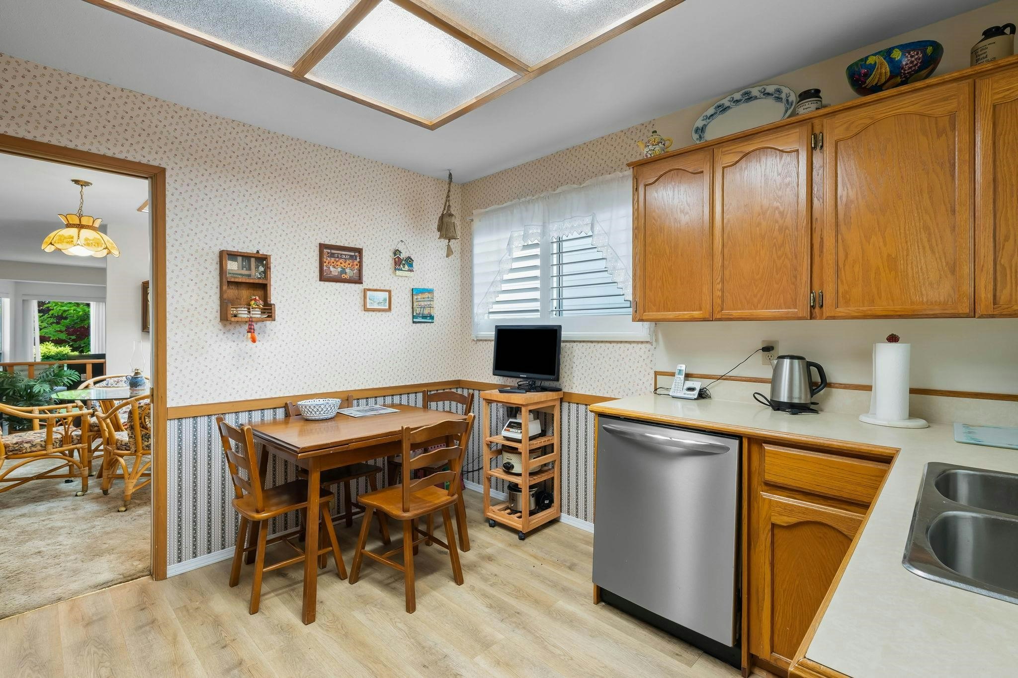 23410 Nightingale Avenue, Maple Ridge, BC, V2X 9C8 - 11