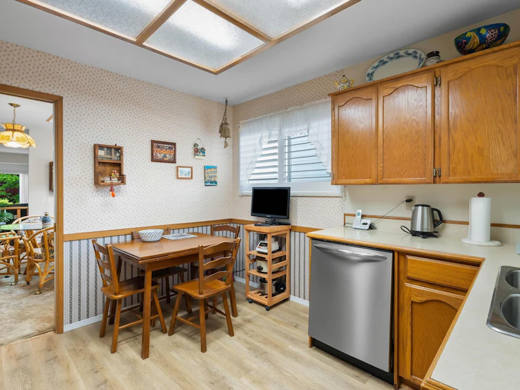 23410 Nightingale Avenue, Maple Ridge, BC, V2X 9C8 - 11