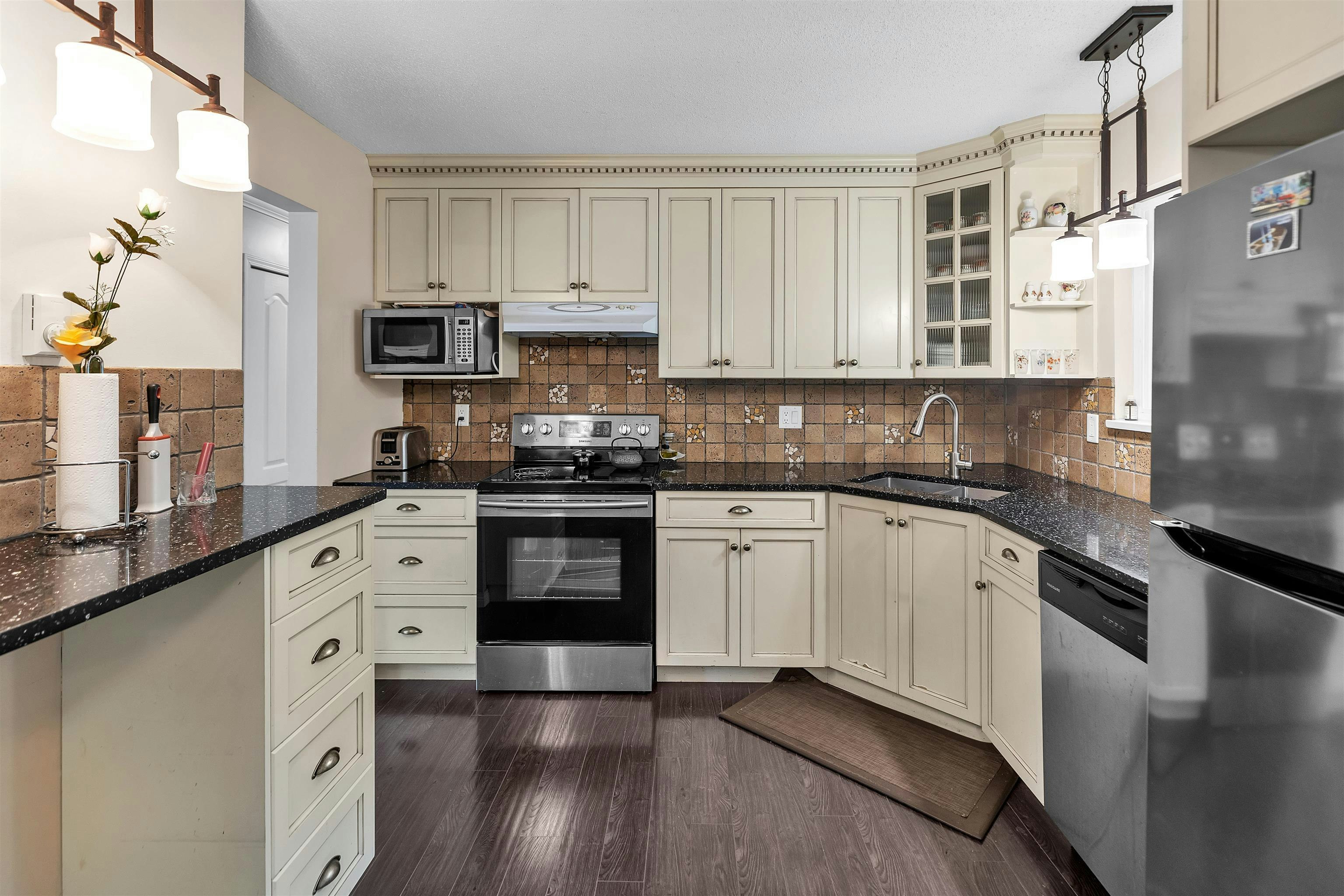35224 Mckee Road, Abbotsford, BC, V2S 6K6 - 8