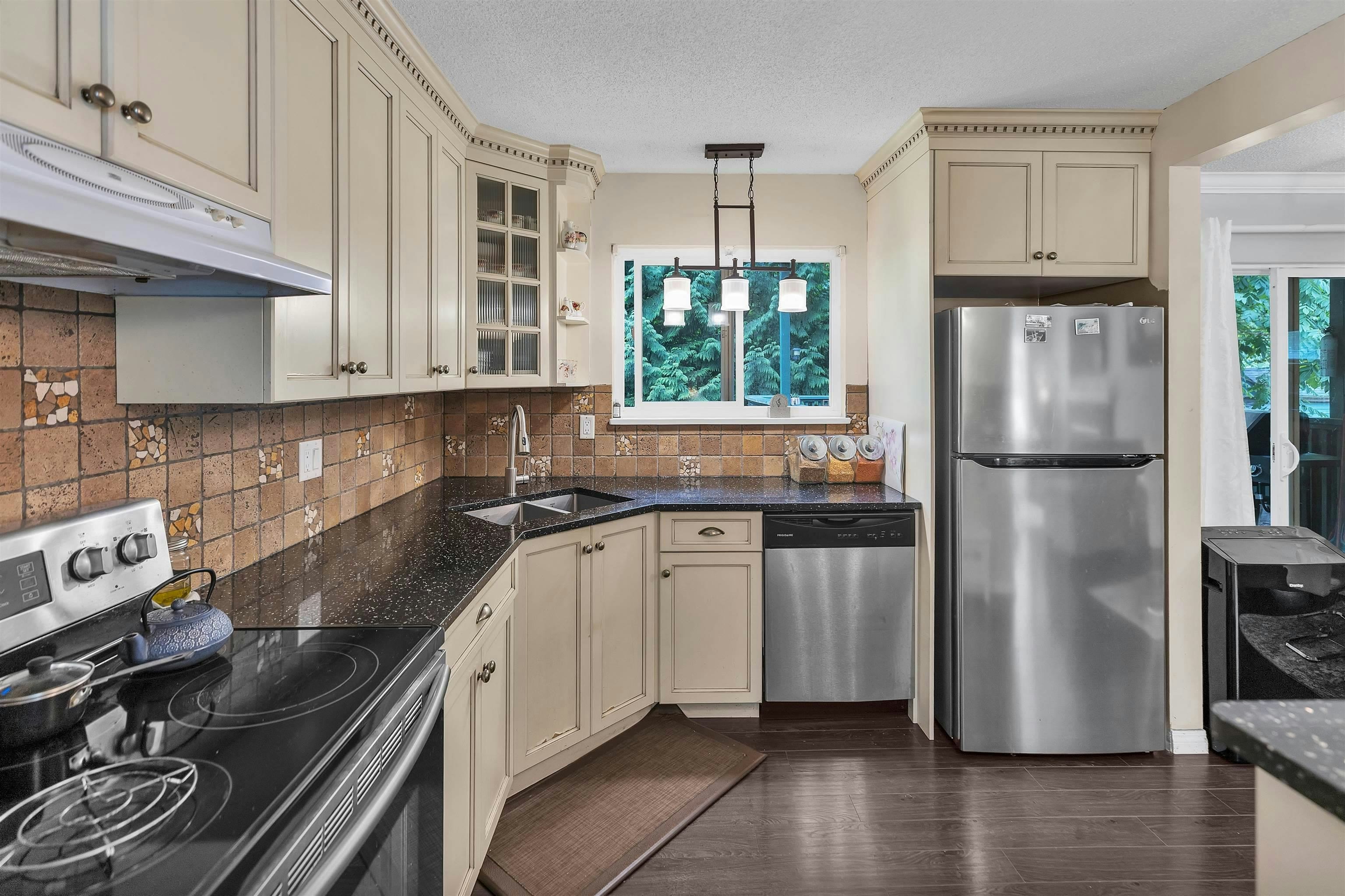 35224 Mckee Road, Abbotsford, BC, V2S 6K6 - 7