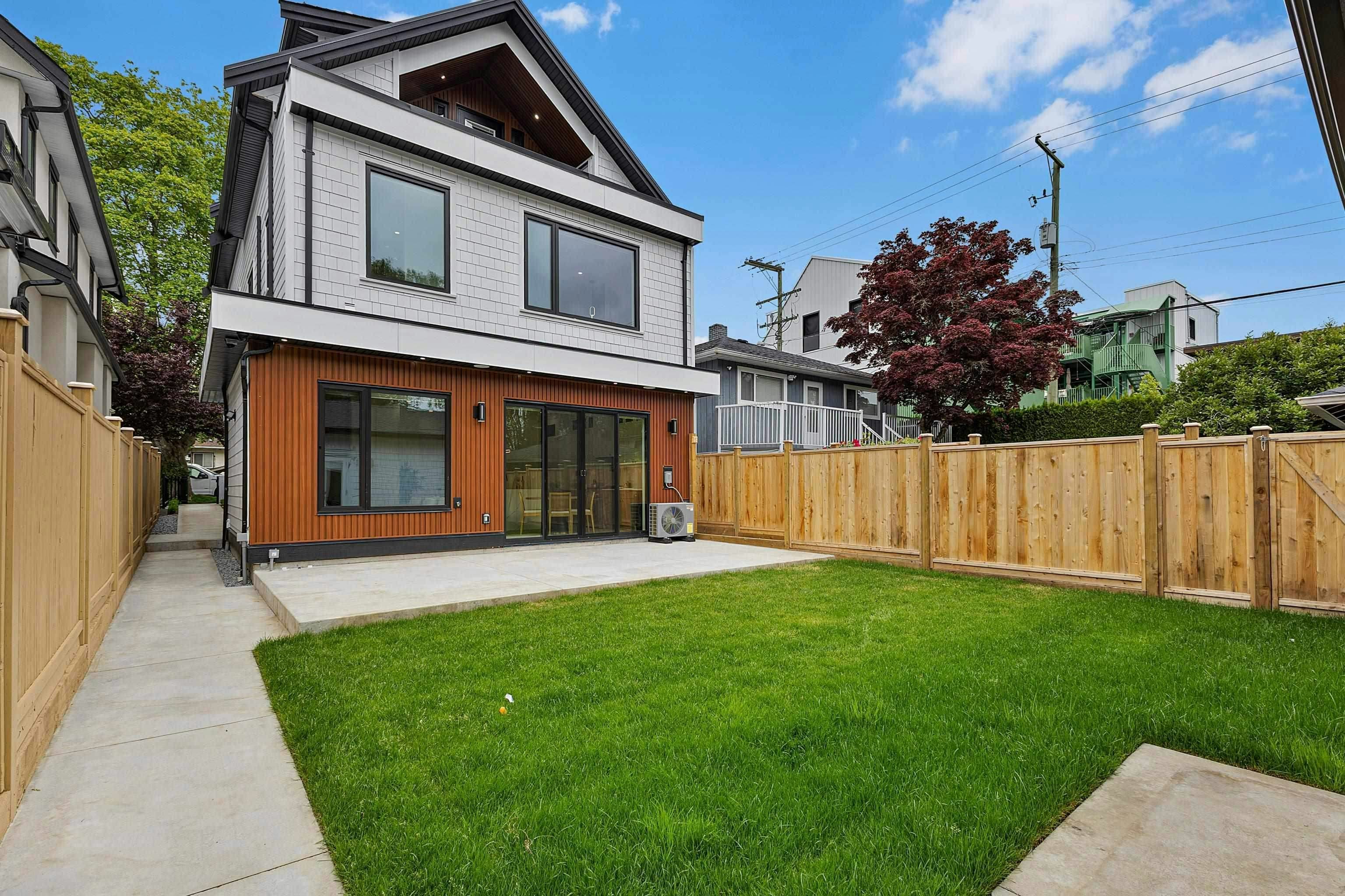 2-182 Ontario Place, Vancouver, BC, V5W 1S2