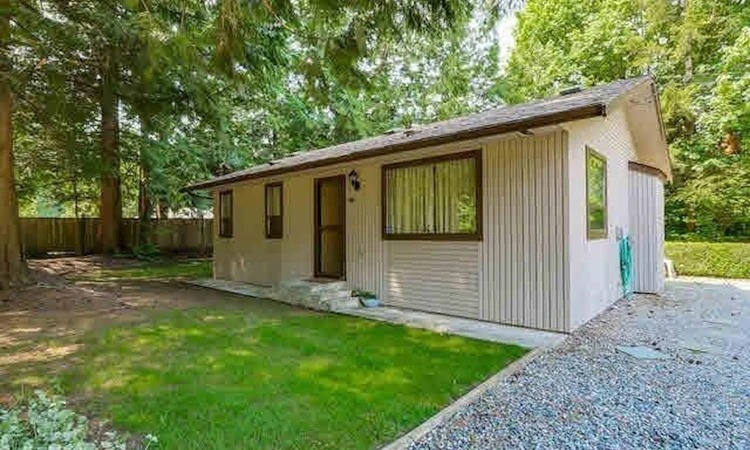 20515 20 Avenue