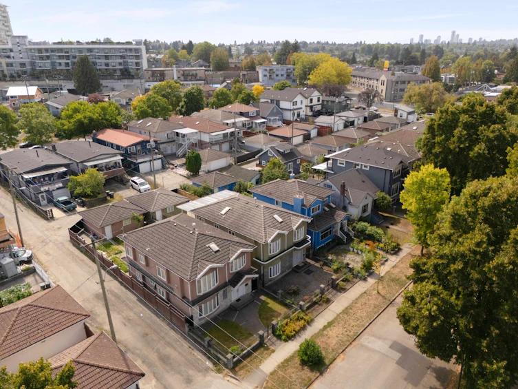 2170 E 28th Avenue, Vancouver, BC, V5N 2X9 - 22