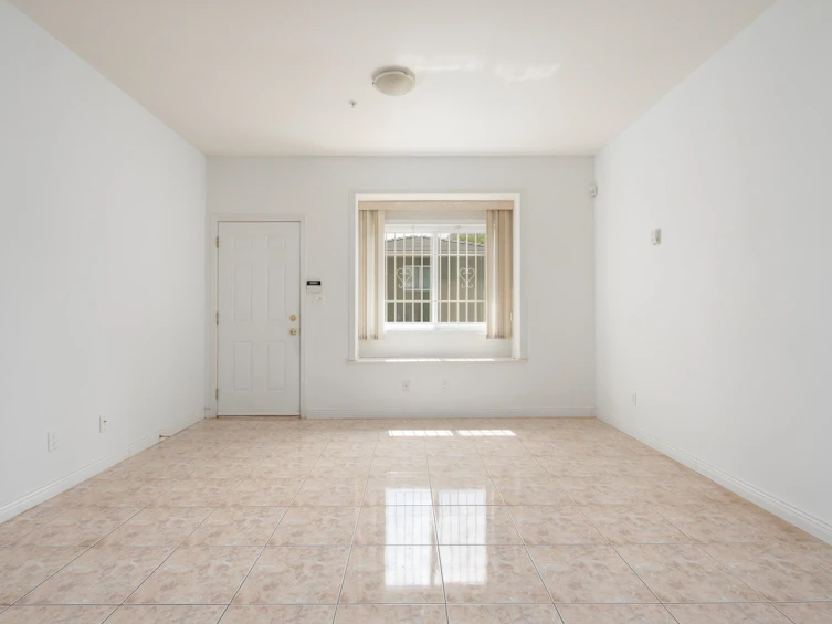2170 E 28th Avenue, Vancouver, BC, V5N 2X9 - 30
