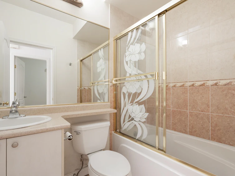 2170 E 28th Avenue, Vancouver, BC, V5N 2X9 - 28