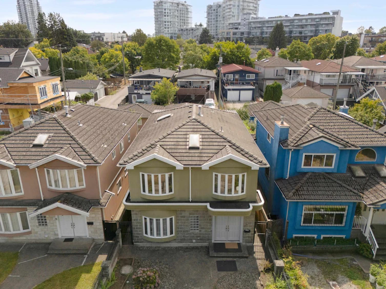 2170 E 28th Avenue, Vancouver, BC, V5N 2X9 - 21
