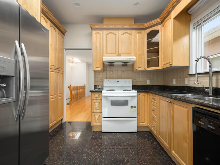 2170 E 28th Avenue, Vancouver, BC, V5N 2X9 - 6