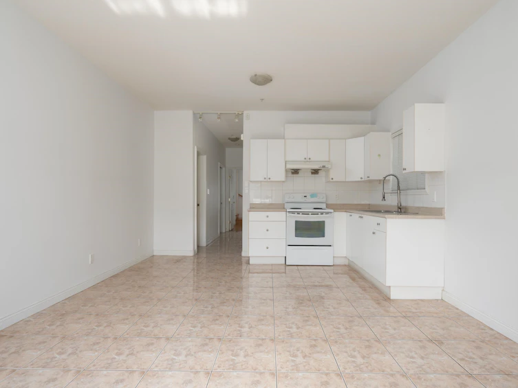 2170 E 28th Avenue, Vancouver, BC, V5N 2X9 - 31