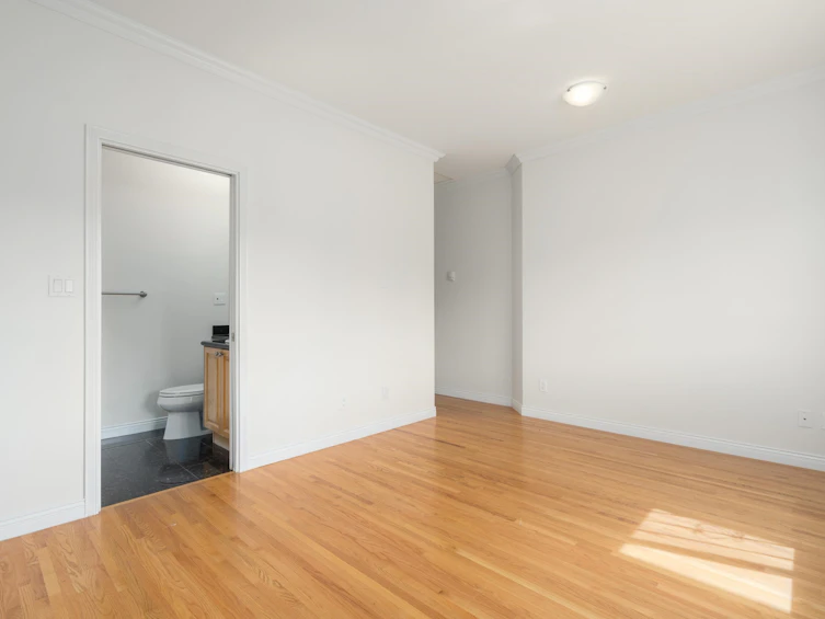 2170 E 28th Avenue, Vancouver, BC, V5N 2X9 - 17