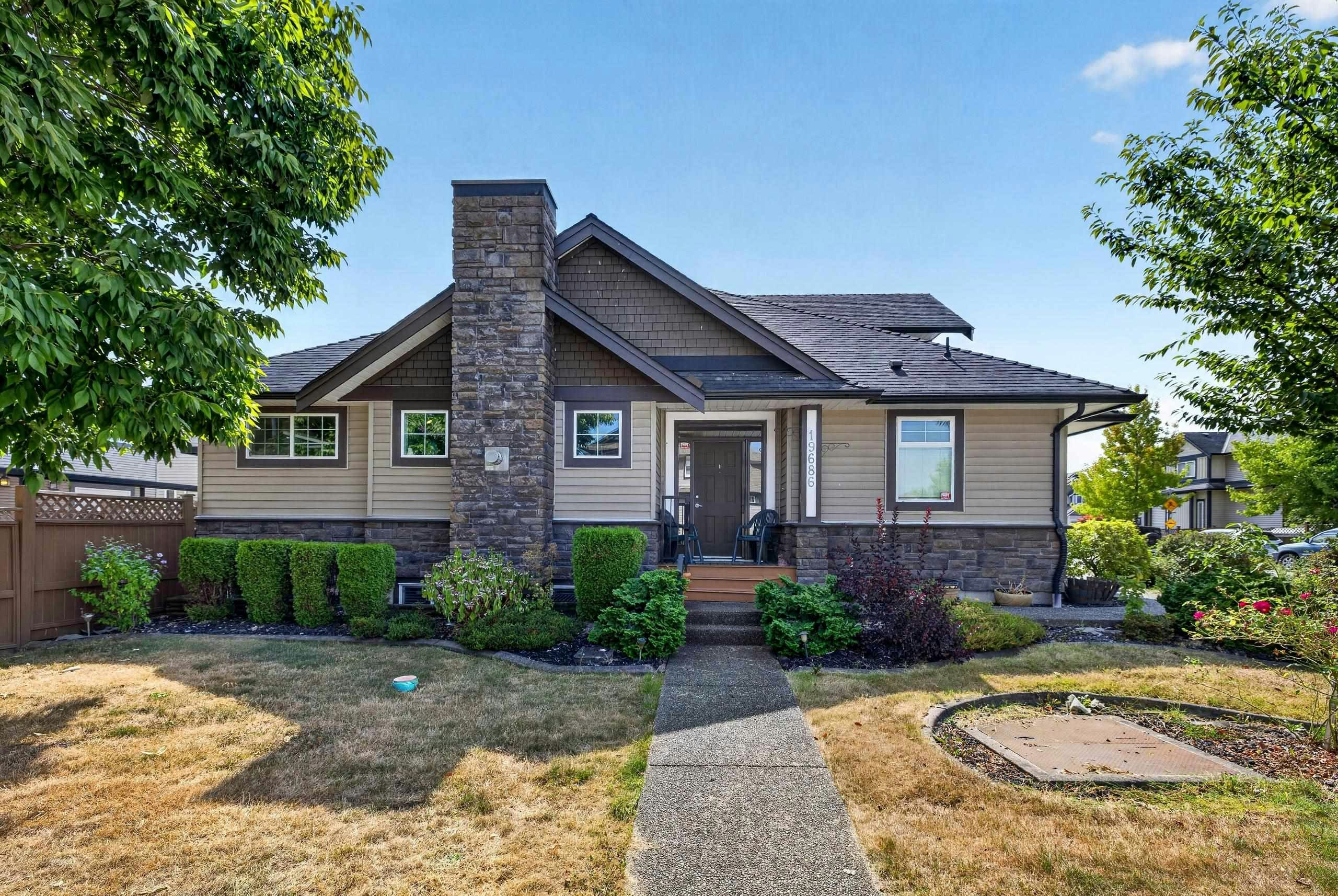 19686 73a Avenue, Langley, BC, V2Y 3C4