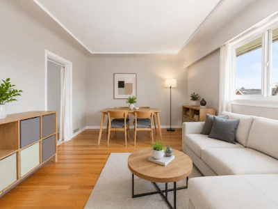 4561 Nanaimo Street - 3