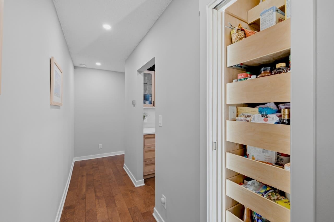 304-325 W 3rd Street, North Vancouver, BC, V7M 1G3 - 14