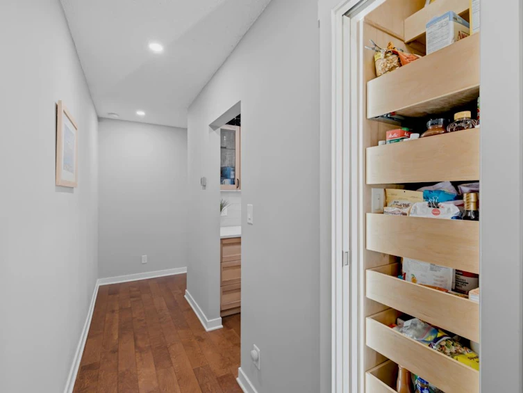 304-325 W 3rd Street, North Vancouver, BC, V7M 1G3 - 14