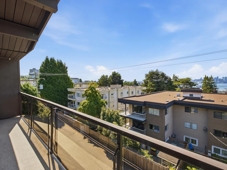 304-325 W 3rd Street, North Vancouver, BC, V7M 1G3 - 36