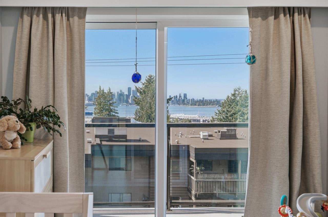 304-325 W 3rd Street, North Vancouver, BC, V7M 1G3 - 22