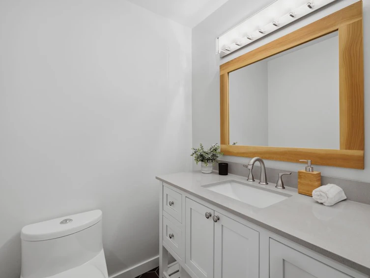 304-325 W 3rd Street, North Vancouver, BC, V7M 1G3 - 18