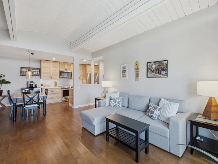 304-325 W 3rd Street, North Vancouver, BC, V7M 1G3 - 7