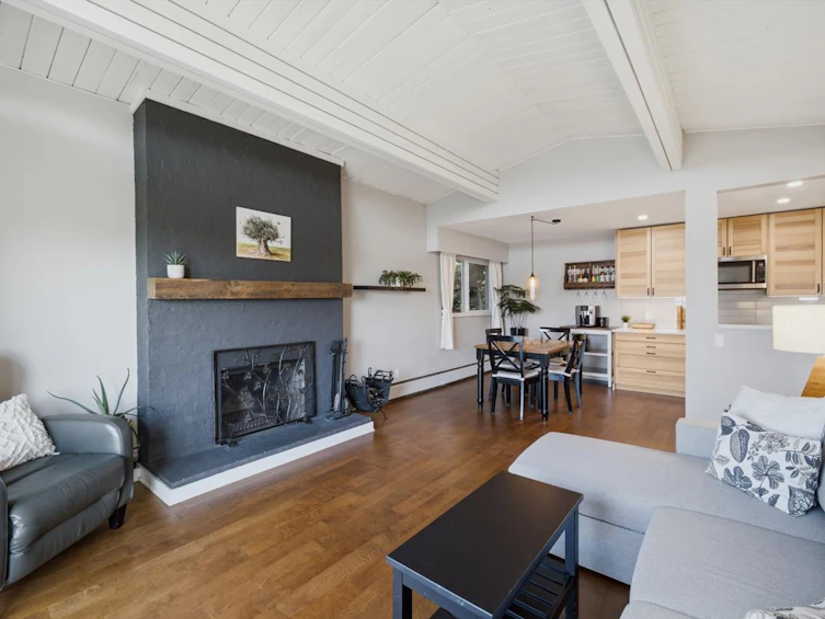 304-325 W 3rd Street, North Vancouver, BC, V7M 1G3 - 6