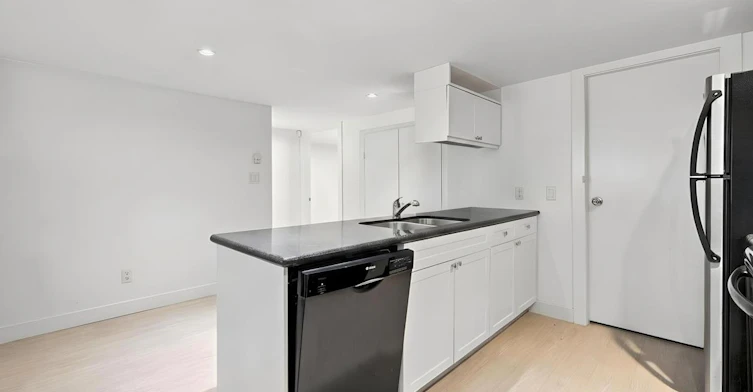 Basement Suite-2843 W 49th Ave, Vancouver, BC, V6N 3S7 - 16