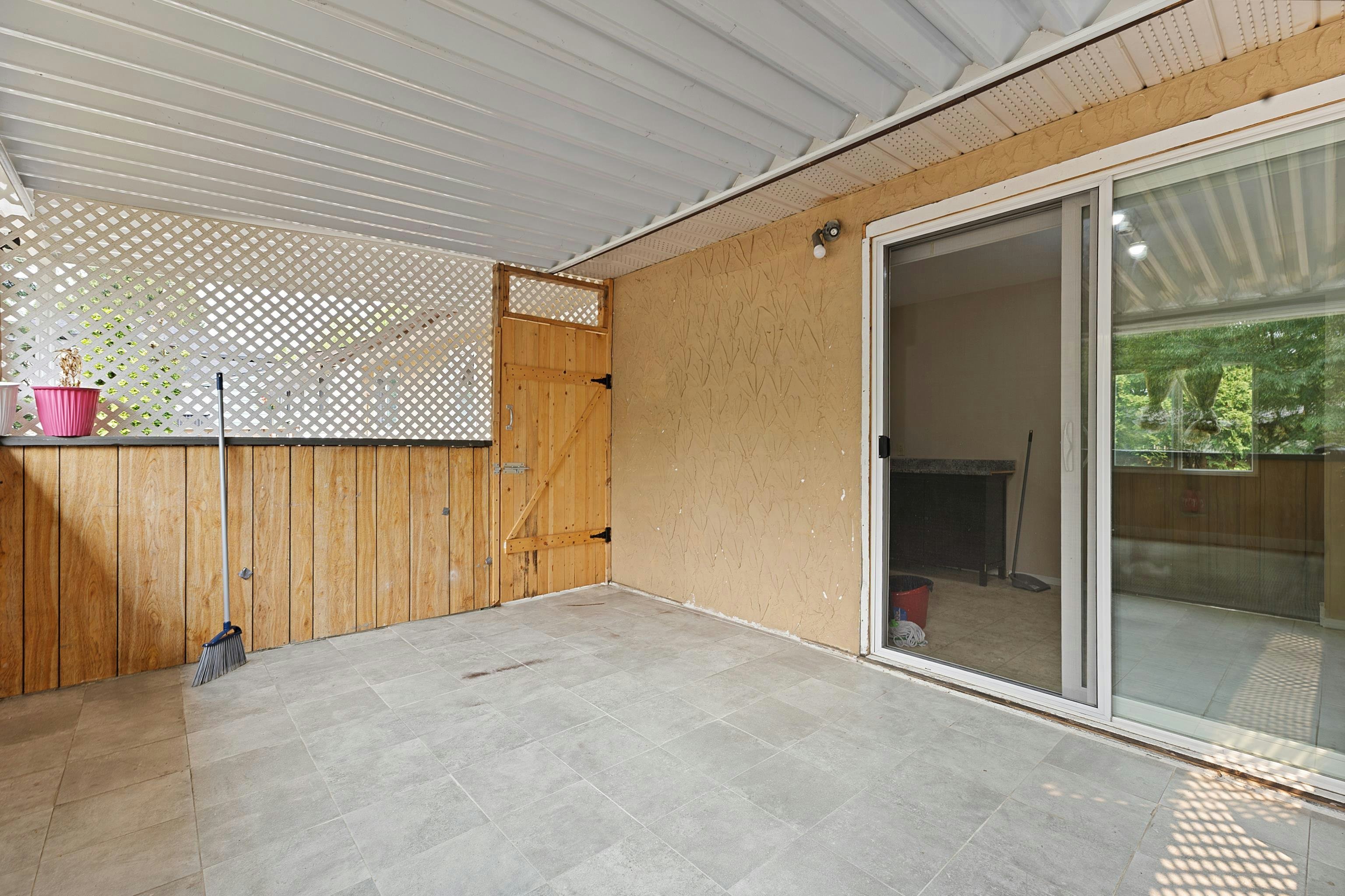 8647 August Drive, Surrey, BC, V3S 5A4 - 19