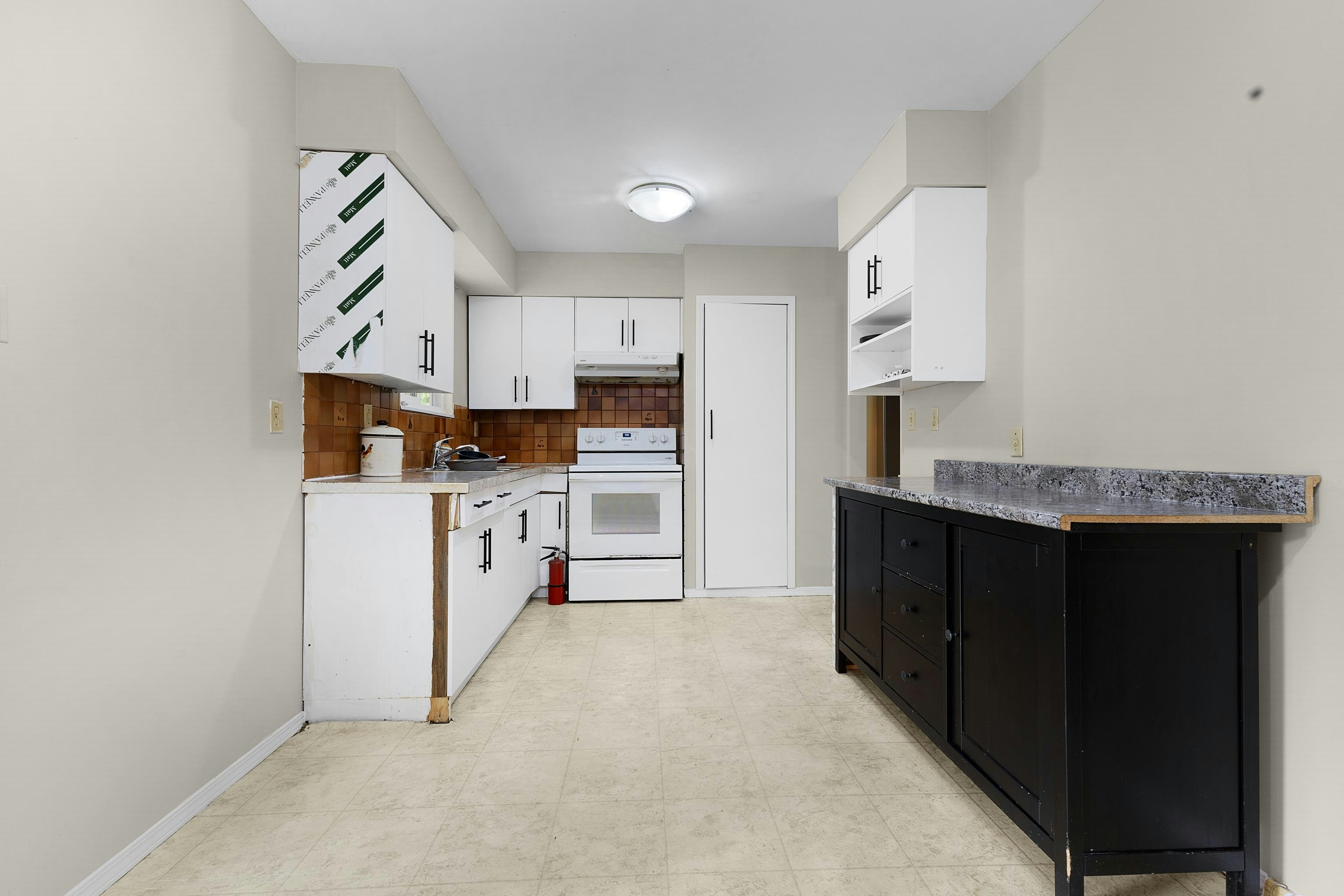 8647 August Drive, Surrey, BC, V3S 5A4 - 18