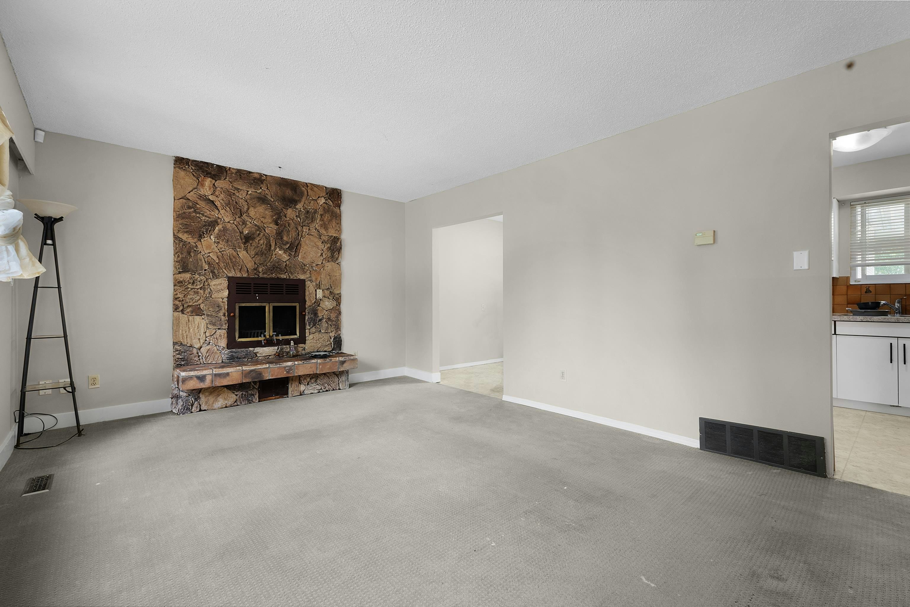 8647 August Drive, Surrey, BC, V3S 5A4 - 15