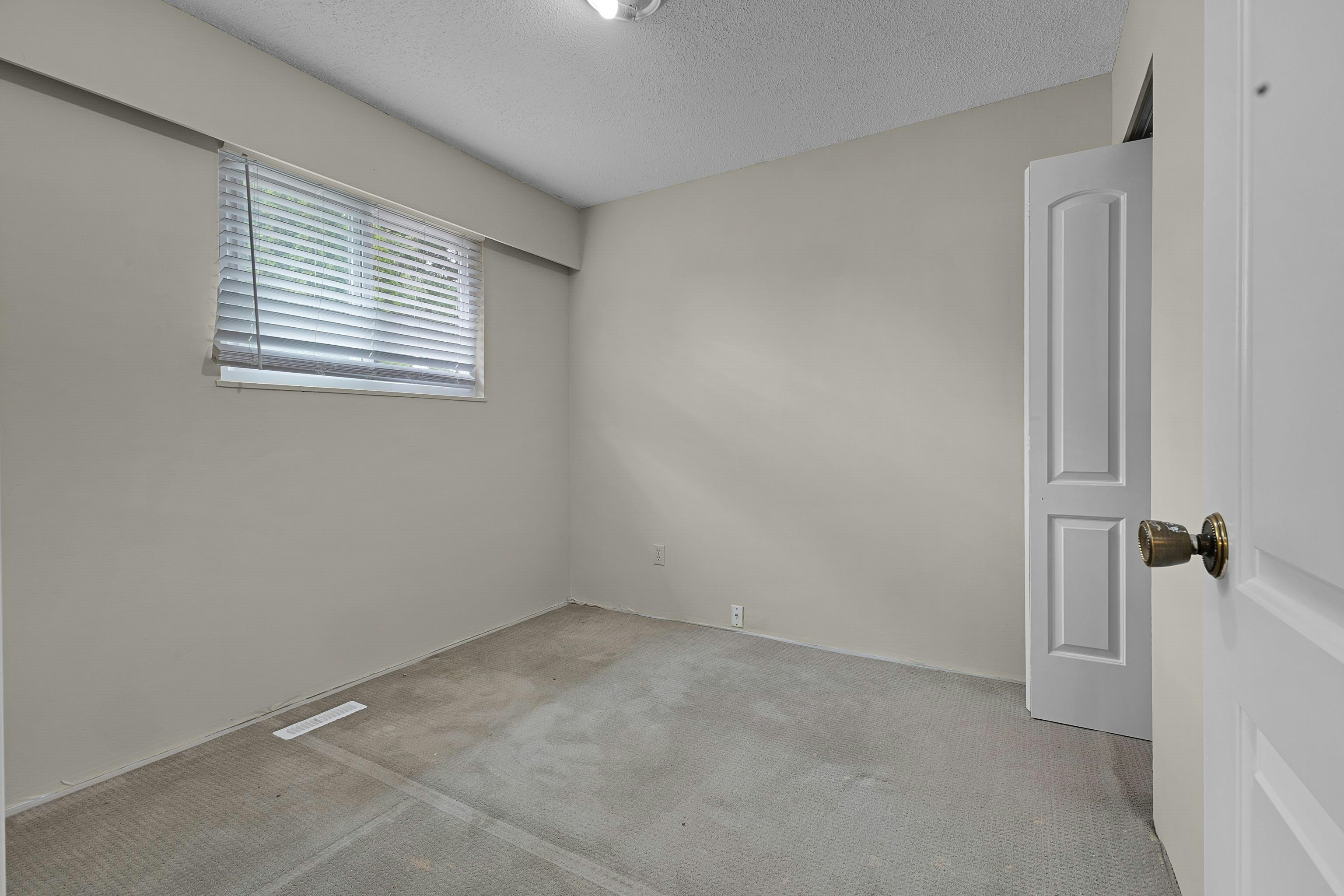8647 August Drive, Surrey, BC, V3S 5A4 - 13