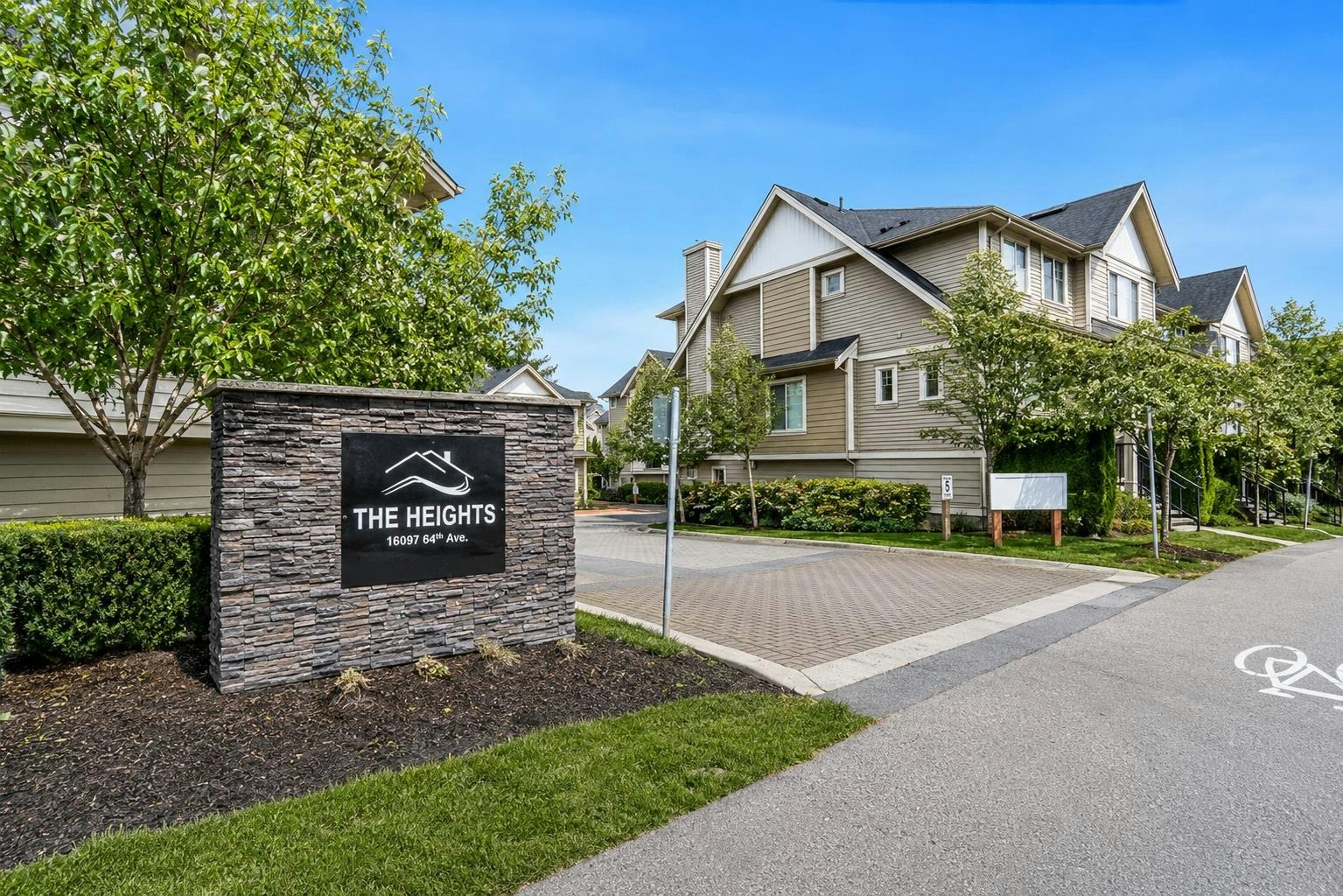 15-19097 64 Avenue, Surrey, BC, V3S 6X5