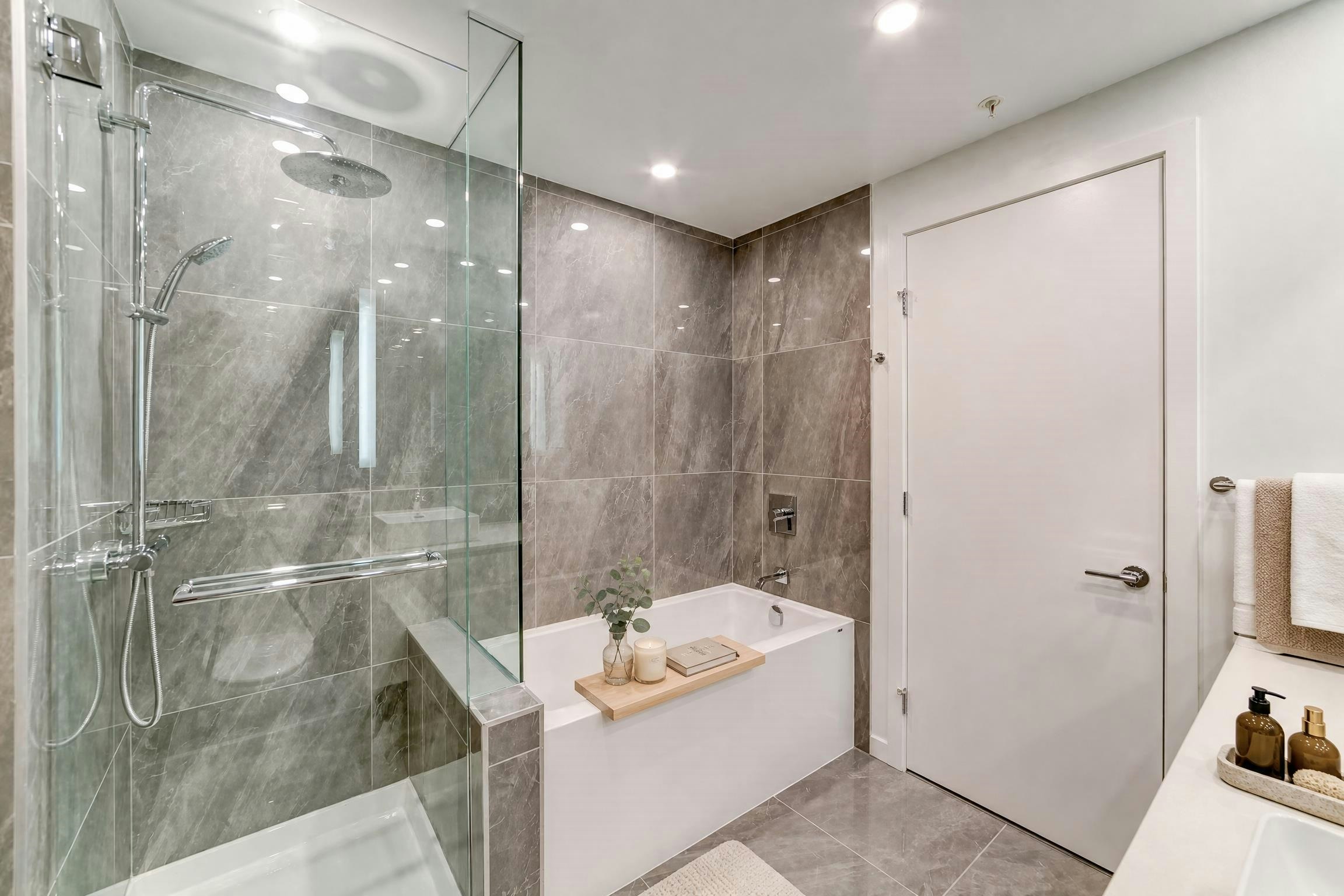 1405-5333 Goring Street - 4