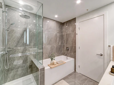 1405-5333 Goring Street - 4