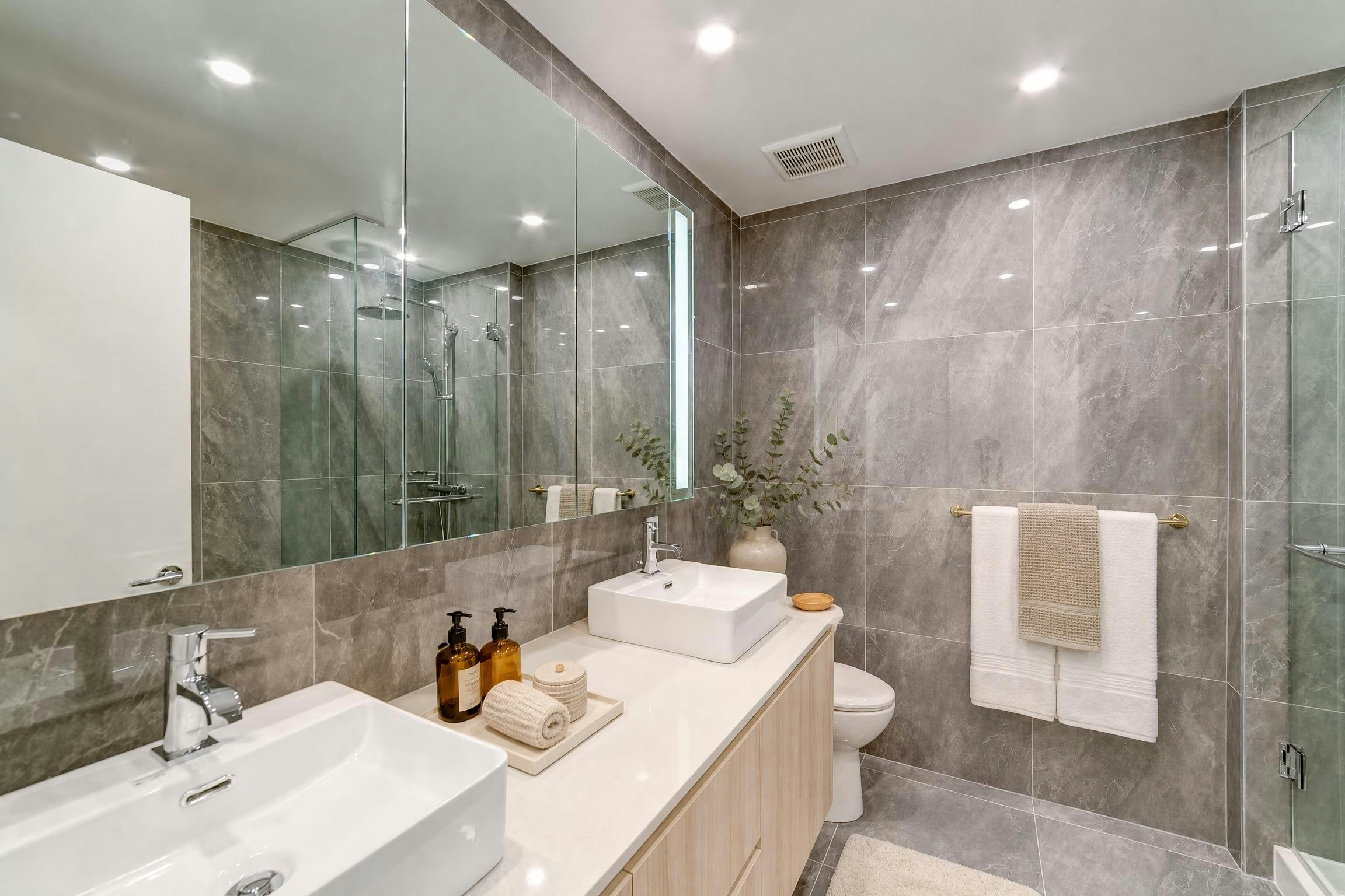 1405-5333 Goring Street - 5