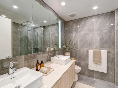 1405-5333 Goring Street - 5