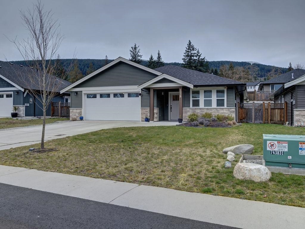 1028 Celia Crescent - 3