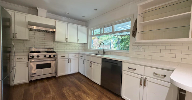 1009 Walalee Drive, Delta, BC, V4M 2L9 - 4
