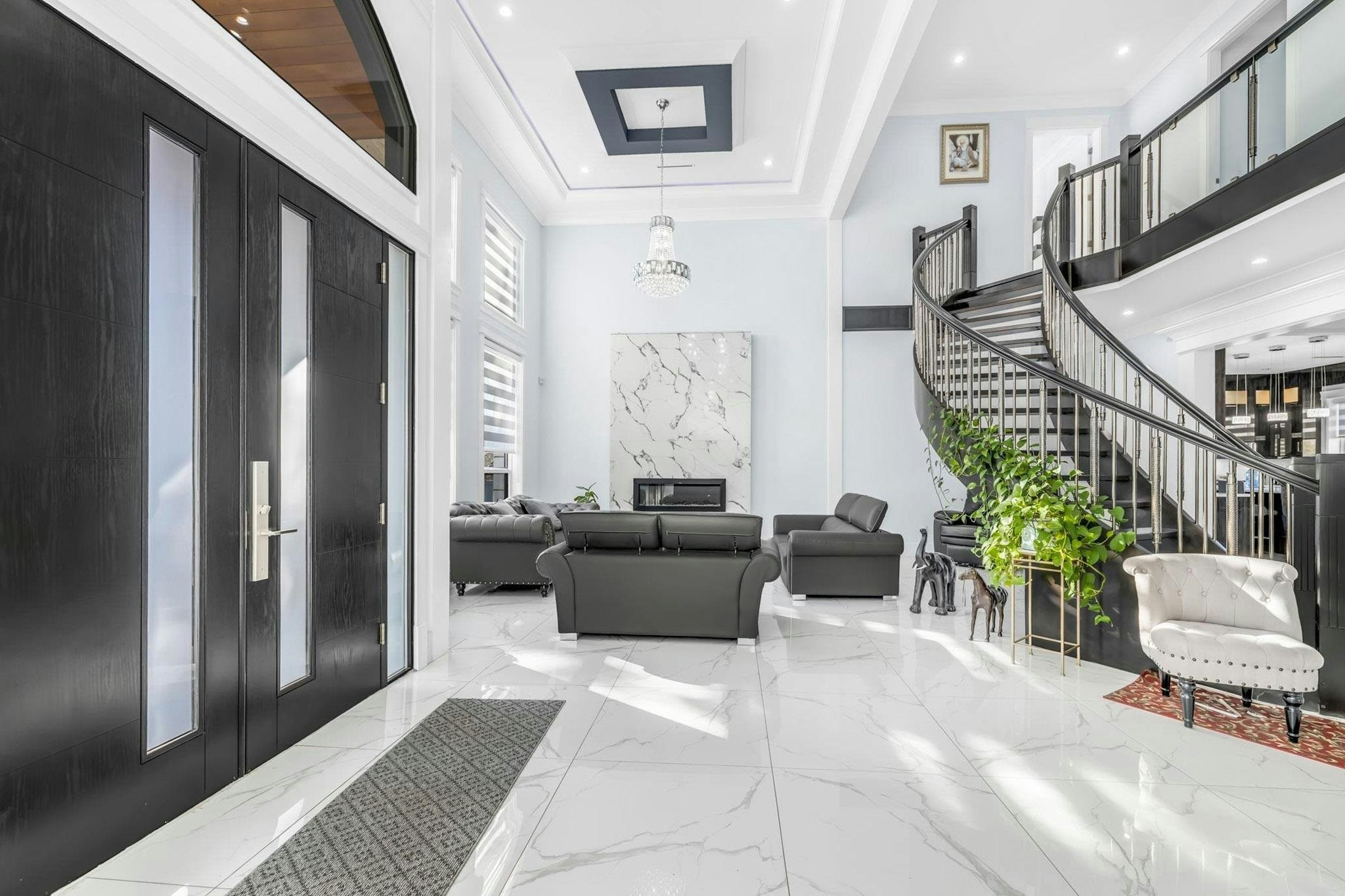 10211 No. 6 Road - 2