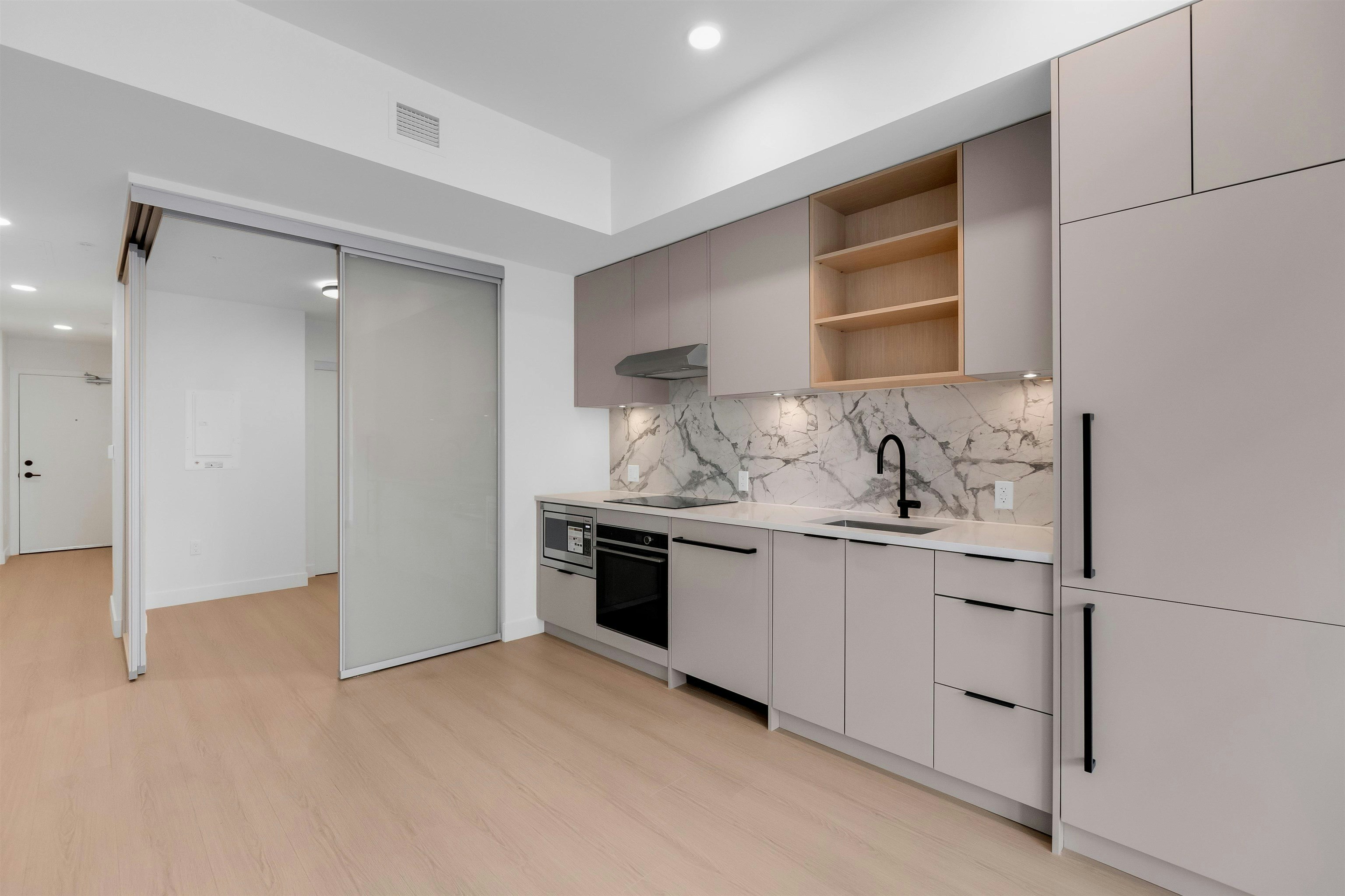 2XX-422 E 3rd Street, North Vancouver, BC, V7L 0K1 - 6